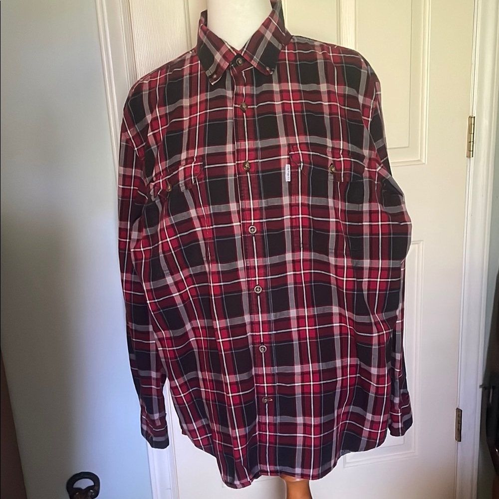 Men’s Carhartt plaid shirt